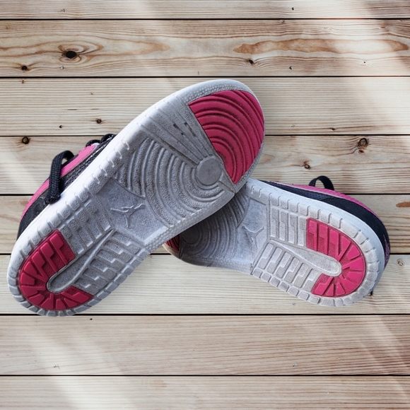 Nike Air Jordan Pink and Black - Picture 4 of 5